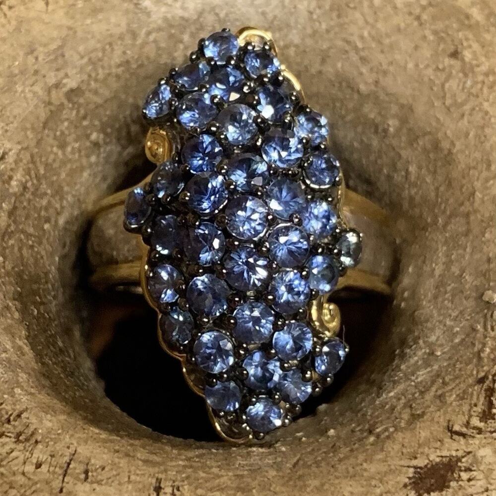 Gems En Vogue Ring Size 9 Two Tone Sterling Silver & Blu/Purple Sapphire Cluster
